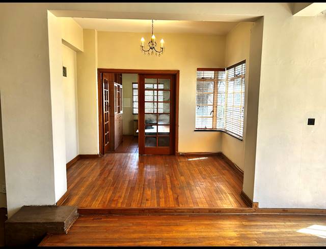 2 BEDROOM APARTMENT FOR SALE IN HOUGHTON ESTATE